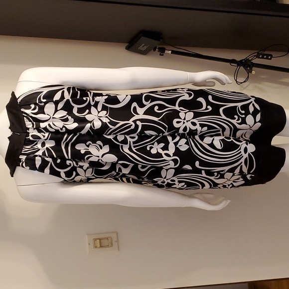 Jessica Sleeveless with Beaded Neckline - Picture 5 of 6